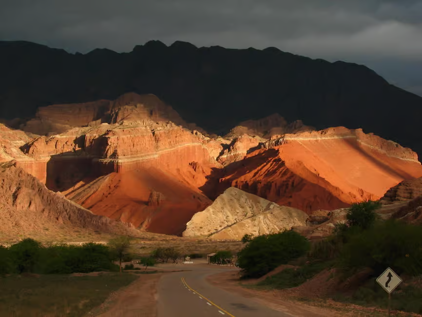 Desde Salta: Tour de día completo a Cafayate con cata de vinos - Fulloutdoor